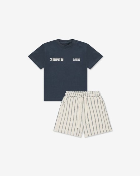 חליפה לילדים