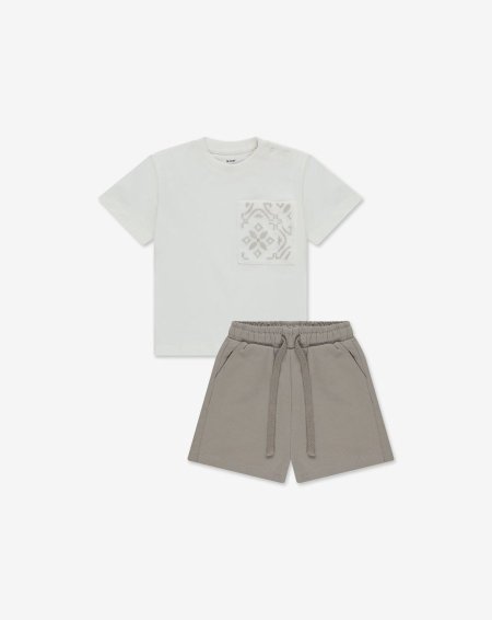 חליפה לילדים