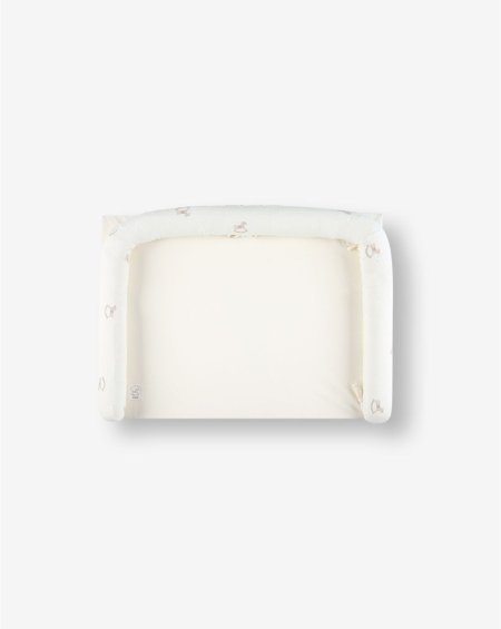 משטח החתלה לשידה